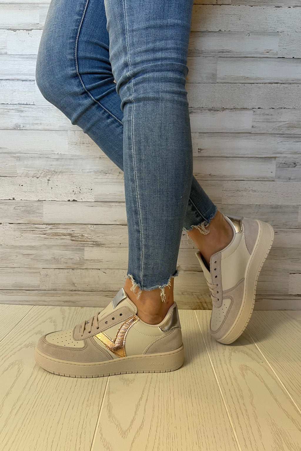 Victoria Hielo Sneakers