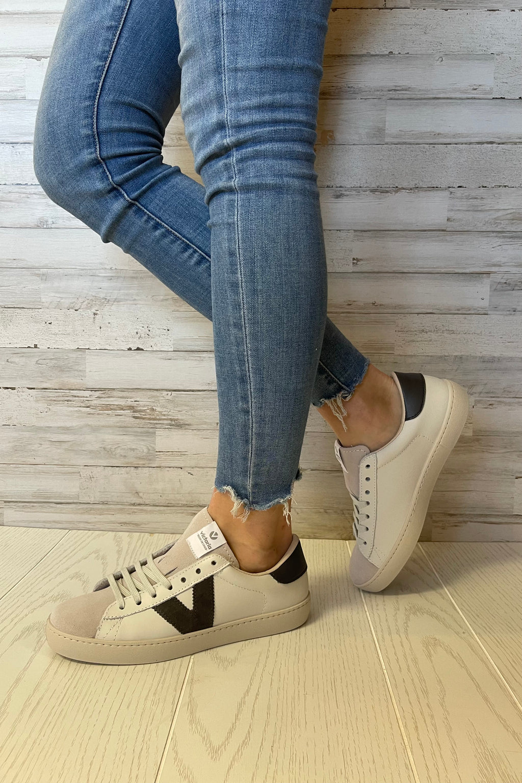 Victoria Antracita Sneakers