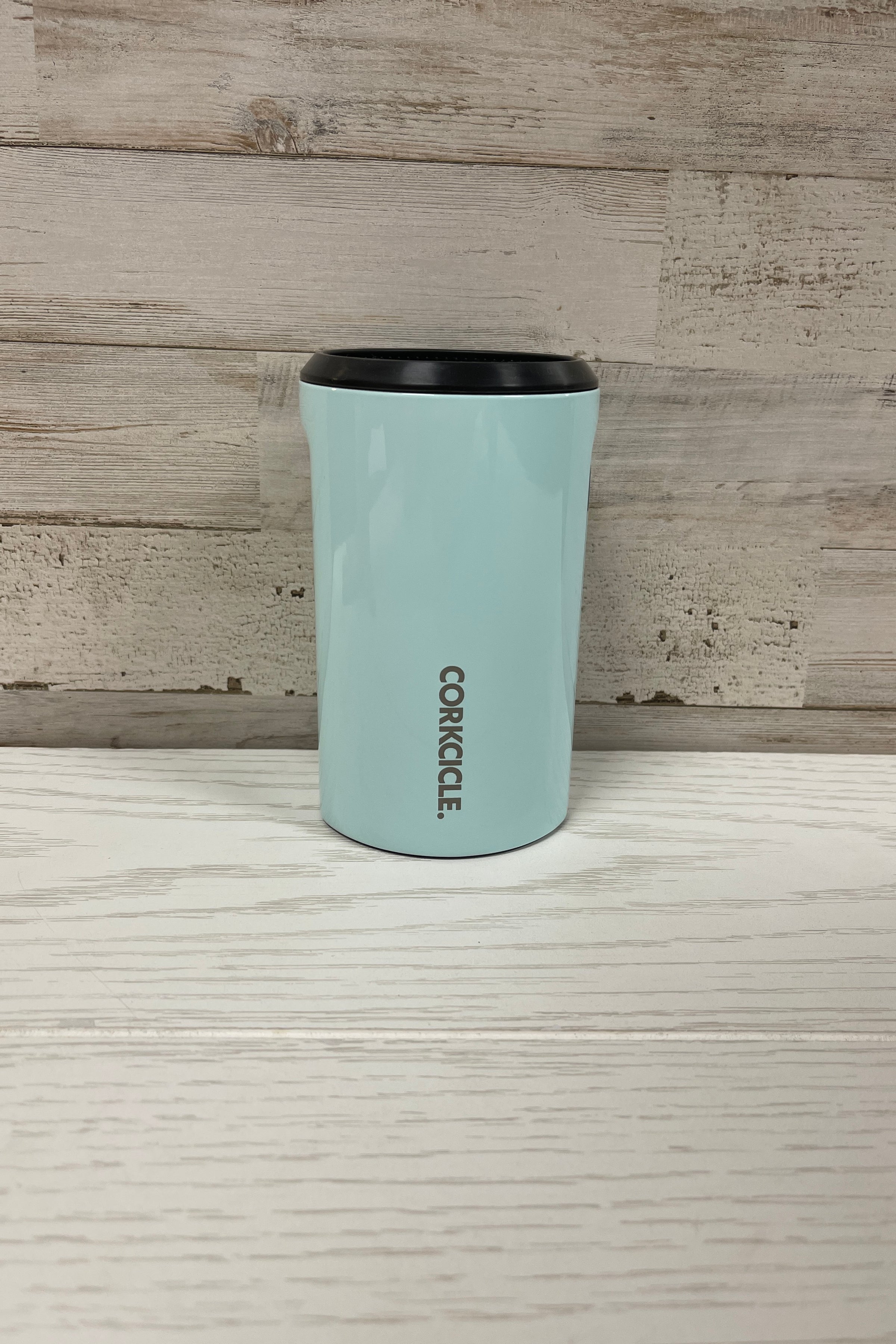 Corkcicle Classic Can Cooler - Gloss Powder Blue – Free Souls Boutique