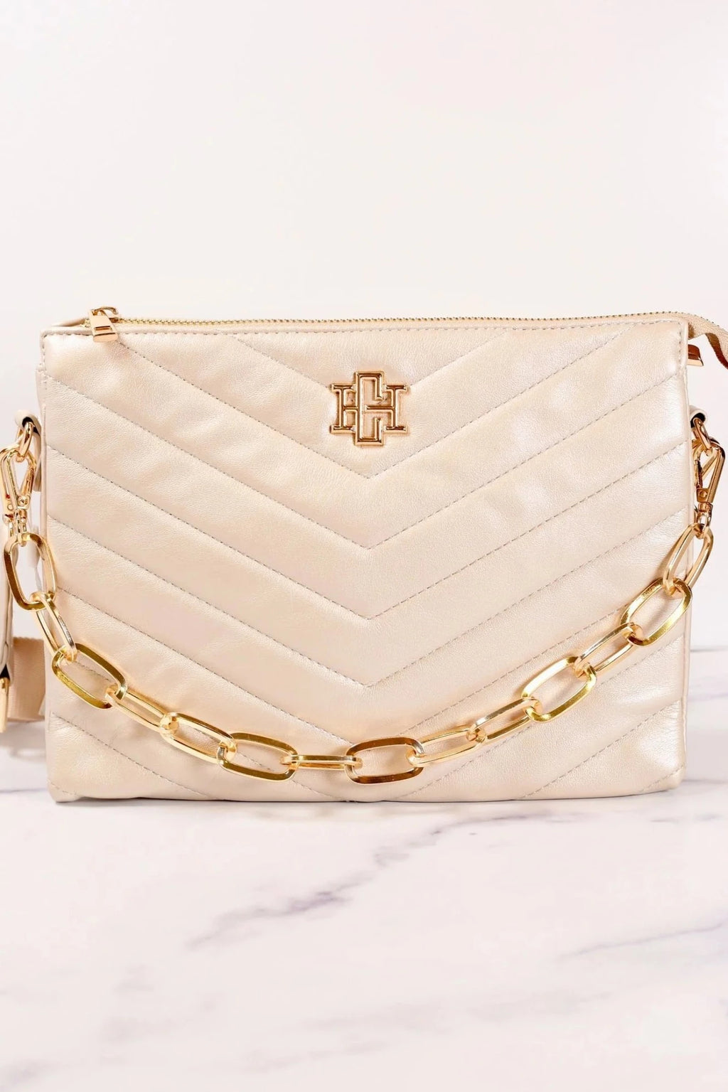 Ariana Chain Detail Quilted Crossbody Bag