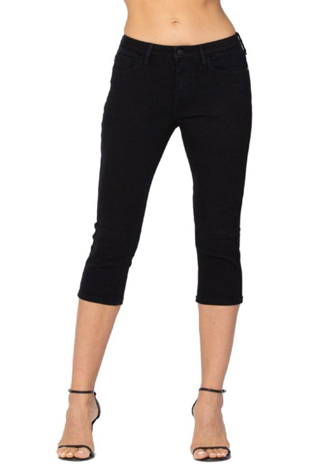 Black Skinny Capri Jeans